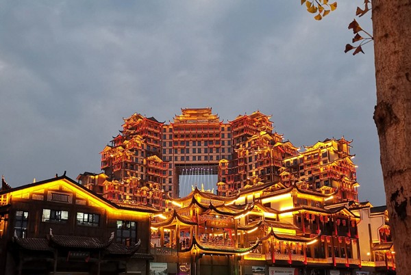  TRƯƠNG GIA GIỚI - PHƯỢNG HOÀNG CỔ TRẤN 2025